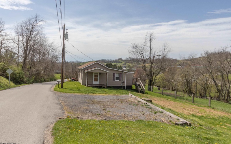 257 Corbin Branch Road, Bridgeport, West Virginia 26330, 2 Bedrooms Bedrooms, 4 Rooms Rooms,1 BathroomBathrooms,Single Family Detached,For Sale,Corbin Branch,10153738