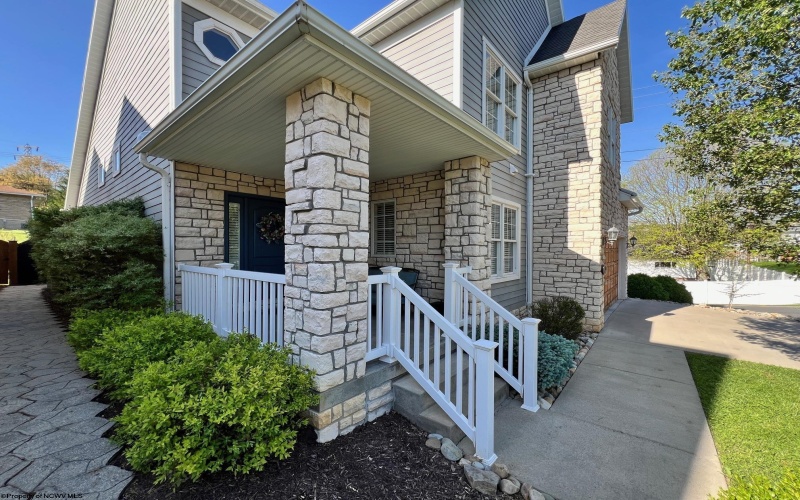 2 French Quarter Drive, Morgantown, West Virginia 26505, 4 Bedrooms Bedrooms, 11 Rooms Rooms,2 BathroomsBathrooms,Single Family Detached,For Sale,French Quarter,10154065