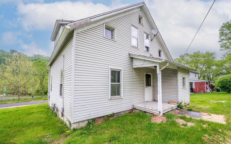 58 Boston Street, Morgantown, West Virginia 26508, 3 Bedrooms Bedrooms, 5 Rooms Rooms,1 BathroomBathrooms,Single Family Detached,For Sale,Boston,10154152