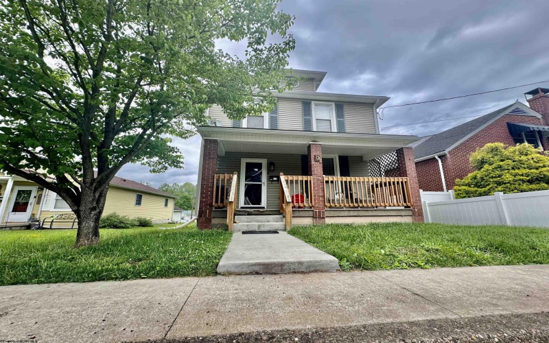 321 Alexander Avenue, Clarksburg, West Virginia 26301, 3 Bedrooms Bedrooms, 7 Rooms Rooms,1 BathroomBathrooms,Single Family Detached,For Sale,Alexander,10154165