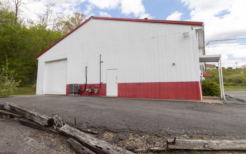 1893 Pike Street, Clarksburg, West Virginia 26301, ,Commercial/industrial,For Sale,Pike,10154171