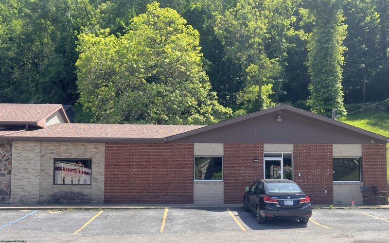 242 BARRETT Street, Grafton, West Virginia 26354, ,Commercial/industrial,For Sale,BARRETT,10154306