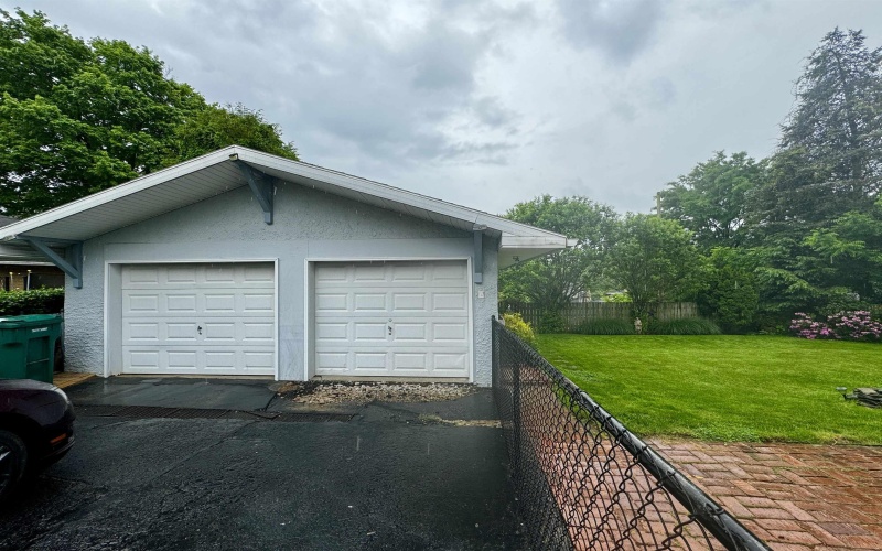 253 Carr Avenue, Clarksburg, West Virginia 26301, 5 Bedrooms Bedrooms, 14 Rooms Rooms,2 BathroomsBathrooms,Single Family Detached,For Sale,Carr,10154354