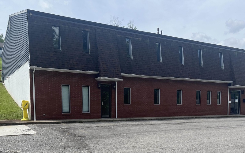 109-B Doctors Drive, Bridgeport, West Virginia 26330, ,Commercial/industrial,For Lease,Doctors,10154669