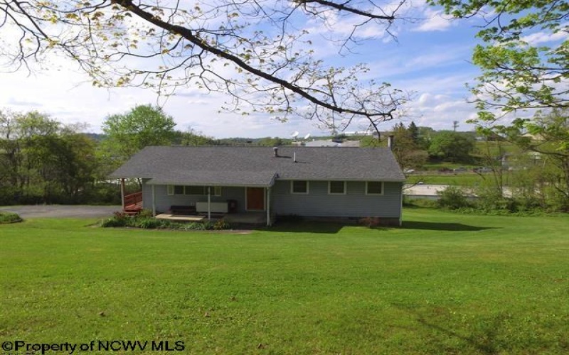 2670 & 2674 White Hall Boulevard, Fairmont, West Virginia 26554, 3 Bedrooms Bedrooms, 5 Rooms Rooms,2 BathroomsBathrooms,Single Family Detached,For Sale,White Hall,10154678