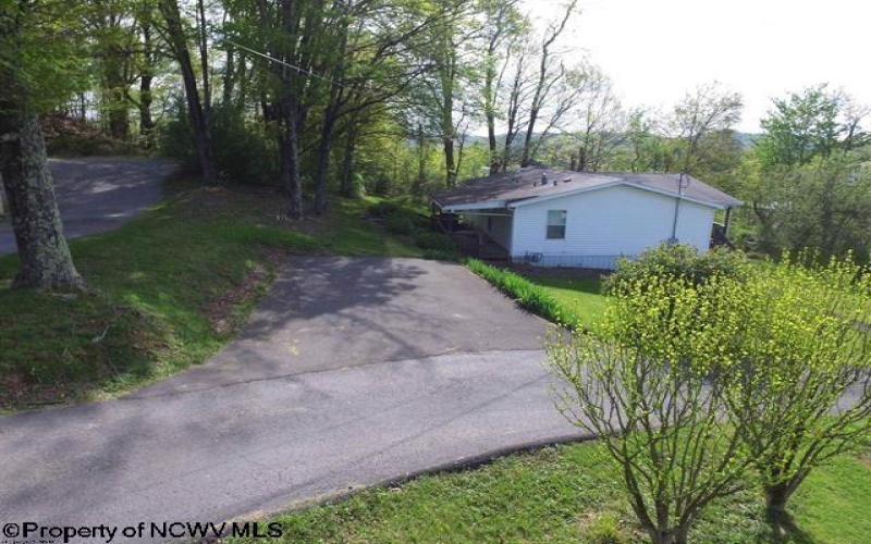 2670 & 2674 White Hall Boulevard, Fairmont, West Virginia 26554, 3 Bedrooms Bedrooms, 5 Rooms Rooms,2 BathroomsBathrooms,Single Family Detached,For Sale,White Hall,10154678