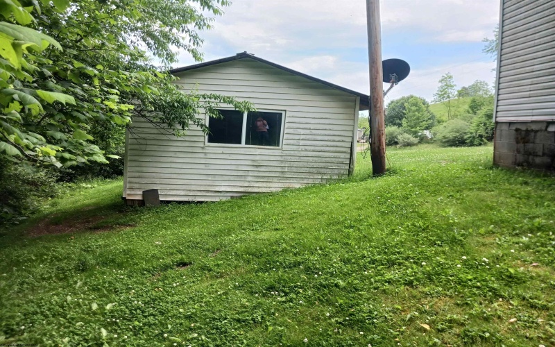 284 Pointe Drive, Buckhannon, West Virginia 26201, 2 Bedrooms Bedrooms, 5 Rooms Rooms,2 BathroomsBathrooms,Single Family Detached,For Sale,Pointe,10154620