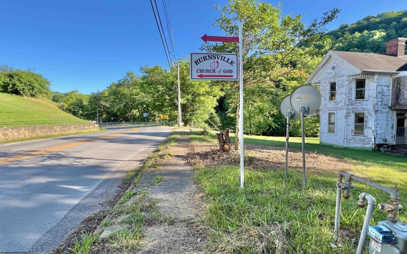 234 Main Street, Burnsville, West Virginia 26335, 4 Bedrooms Bedrooms, 8 Rooms Rooms,1 BathroomBathrooms,Single Family Detached,For Sale,Main,10154708