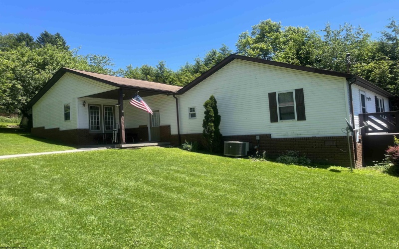 36 3rd Street, Durbin, West Virginia 26264, 4 Bedrooms Bedrooms, 9 Rooms Rooms,1 BathroomBathrooms,Single Family Detached,For Sale,3rd,10154733