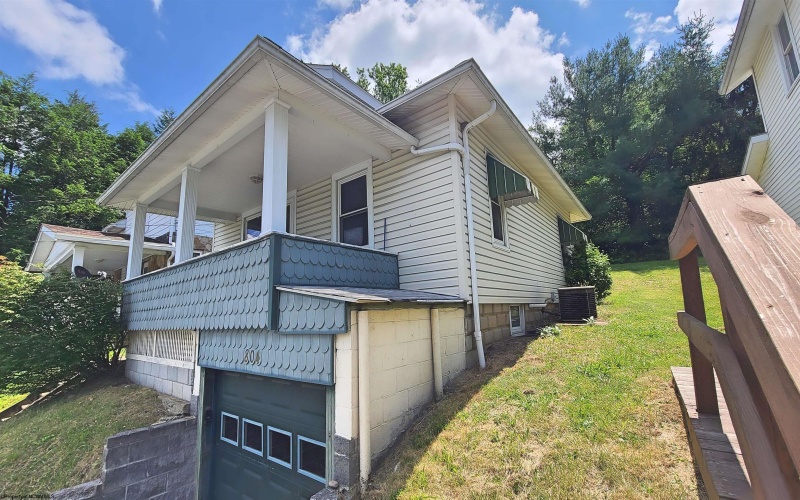 804 Union Avenue, Morgantown, West Virginia 26505, 2 Bedrooms Bedrooms, 4 Rooms Rooms,1 BathroomBathrooms,Single Family Detached,For Sale,Union,10154768