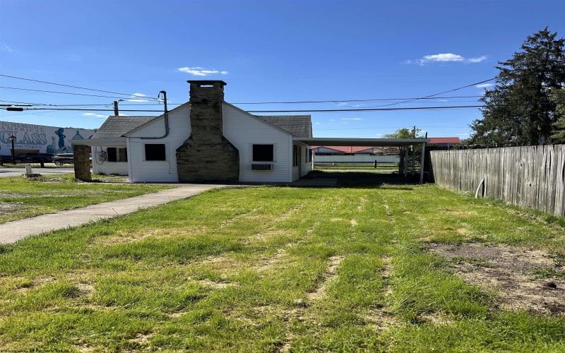 233 Center Avenue, Weston, West Virginia 26452, 4 Bedrooms Bedrooms, 15 Rooms Rooms,3 BathroomsBathrooms,Single Family Detached,For Sale,Center,10154901