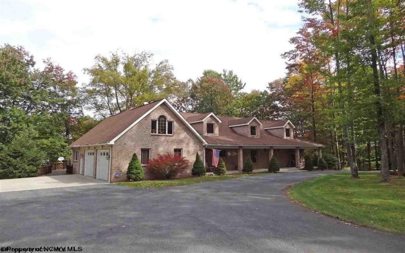 45 Silver Oak Lane, Belington, West Virginia 26250, 5 Bedrooms Bedrooms, 16 Rooms Rooms,5 BathroomsBathrooms,Single Family Detached,For Sale,Silver Oak,10155019