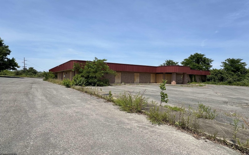 3 TYGART MALL Road, Fairmont, West Virginia 26554, ,Commercial/industrial,For Sale,TYGART MALL,10155159