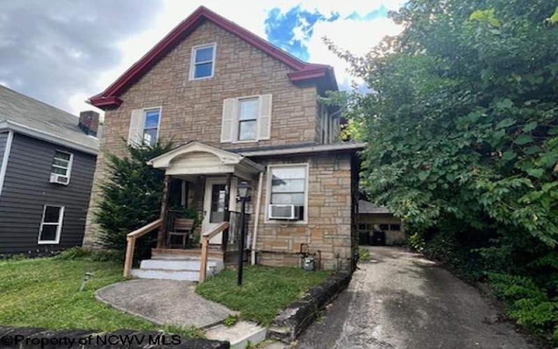 85 Kingwood Street, Morgantown, West Virginia 26508, 4 Bedrooms Bedrooms, 7 Rooms Rooms,2 BathroomsBathrooms,Single Family Detached,For Sale,Kingwood,10155163