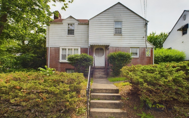 103 Pick Street, Clarksburg, West Virginia 26301, 3 Bedrooms Bedrooms, 7 Rooms Rooms,1 BathroomBathrooms,Single Family Detached,For Sale,Pick,10155188