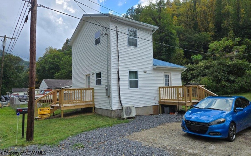 403 Parcoal Road, Webster Springs, West Virginia 26288, 1 Bedroom Bedrooms, 4 Rooms Rooms,1 BathroomBathrooms,Single Family Detached,For Sale,Parcoal,10155228