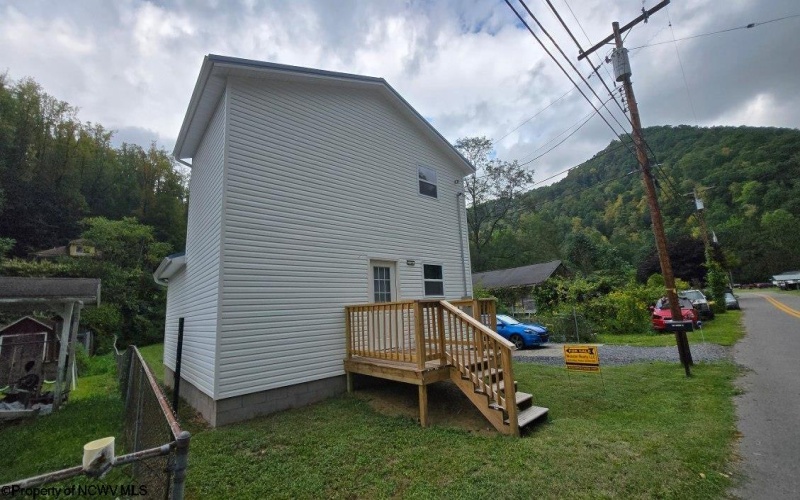 403 Parcoal Road, Webster Springs, West Virginia 26288, 1 Bedroom Bedrooms, 4 Rooms Rooms,1 BathroomBathrooms,Single Family Detached,For Sale,Parcoal,10155228