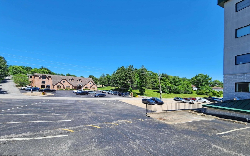 1311 Pineview Drive, Morgantown, West Virginia 26505, ,Commercial/industrial,For Lease,Pineview,10155321