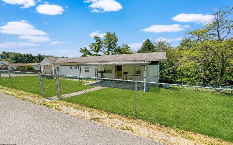 43 Agronomy Farm Road, Morgantown, West Virginia 26508, 2 Bedrooms Bedrooms, 4 Rooms Rooms,1 BathroomBathrooms,Single Family Detached,For Sale,Agronomy Farm,10155309