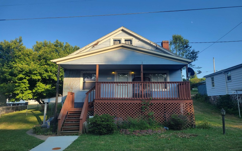 604 Ohio Avenue, Nutter Fort, West Virginia 26301, 5 Bedrooms Bedrooms, 5 Rooms Rooms,1 BathroomBathrooms,Single Family Detached,For Sale,Ohio,10155343