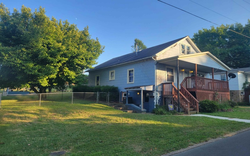 604 Ohio Avenue, Nutter Fort, West Virginia 26301, 5 Bedrooms Bedrooms, 5 Rooms Rooms,1 BathroomBathrooms,Single Family Detached,For Sale,Ohio,10155343