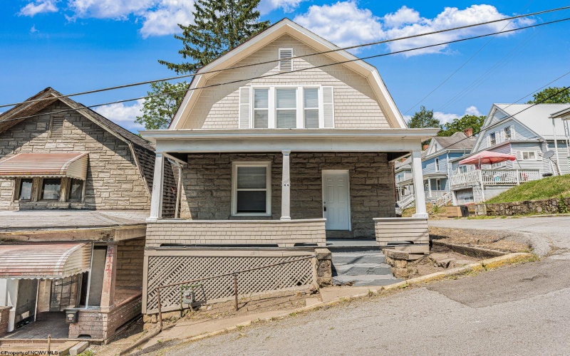 1112 Alexander Place, Fairmont, West Virginia 26554, 2 Bedrooms Bedrooms, 6 Rooms Rooms,1 BathroomBathrooms,Single Family Detached,For Sale,Alexander,10155396