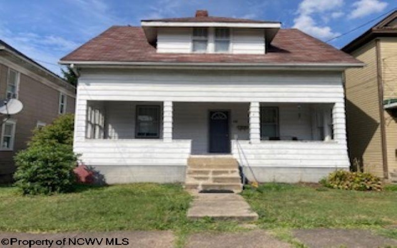 134 6th Street, Weston, West Virginia 26452, 4 Bedrooms Bedrooms, 8 Rooms Rooms,1 BathroomBathrooms,Single Family Detached,For Sale,6th,10155430