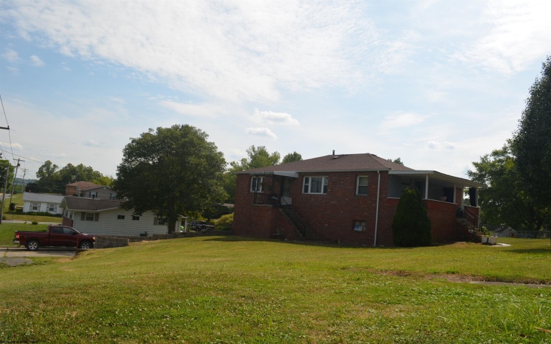 1669 Mary Lou Retton Drive, Fairmont, West Virginia 26554, 3 Bedrooms Bedrooms, 8 Rooms Rooms,2 BathroomsBathrooms,Single Family Detached,For Sale,Mary Lou Retton,10155432