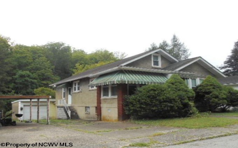 277 Cottage Avenue, Weston, West Virginia 26452, 2 Bedrooms Bedrooms, 6 Rooms Rooms,1 BathroomBathrooms,Single Family Detached,For Sale,Cottage,10155465