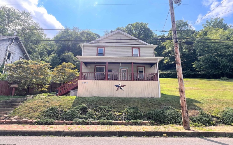 504 MAPLE Avenue, Grafton, West Virginia 26354, 3 Bedrooms Bedrooms, 9 Rooms Rooms,1 BathroomBathrooms,Single Family Detached,For Sale,MAPLE,10155586