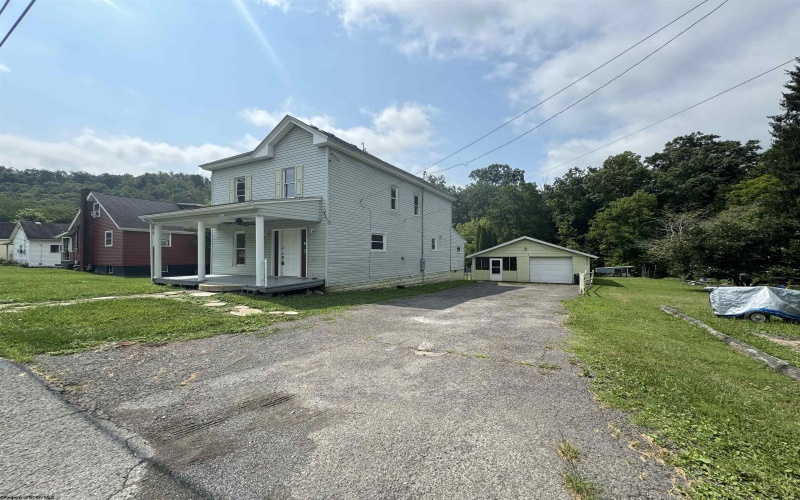 119 Geneva Street, Bridgeport, West Virginia 26330, 2 Bedrooms Bedrooms, 8 Rooms Rooms,1 BathroomBathrooms,Single Family Detached,For Sale,Geneva,10155605