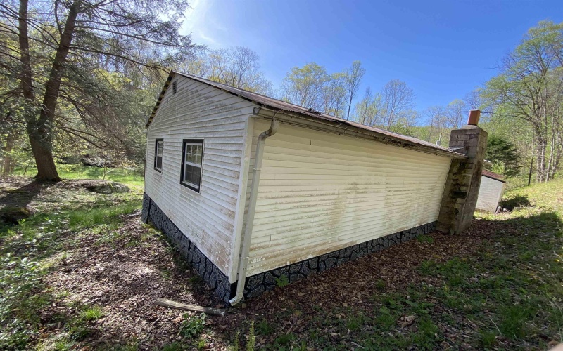 10372 Elk River Road, Frametown, West Virginia 26623, 2 Bedrooms Bedrooms, 4 Rooms Rooms,1 BathroomBathrooms,Single Family Detached,For Sale,Elk River,10155623