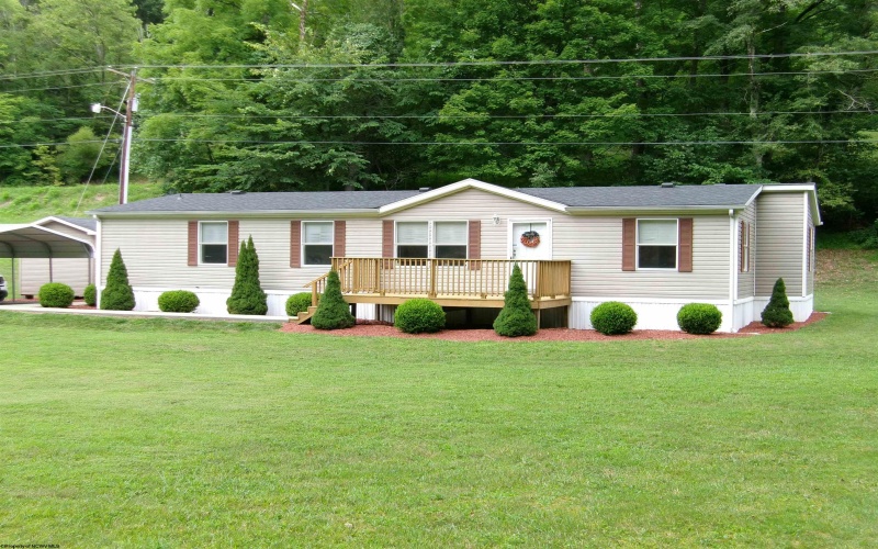 28 Line Drive, Fairmont, West Virginia 26554, 3 Bedrooms Bedrooms, 7 Rooms Rooms,2 BathroomsBathrooms,Single Family Detached,For Sale,Line,10155653