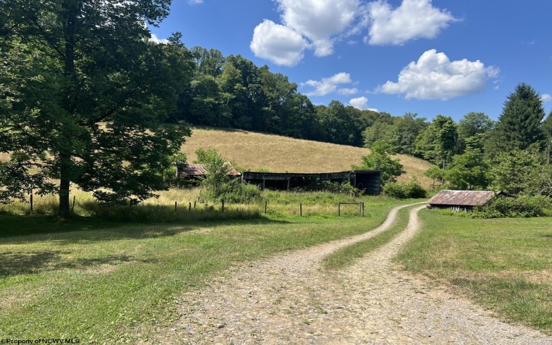 1479 Oak Grove Road, Independence, West Virginia 26374, 3 Bedrooms Bedrooms, 7 Rooms Rooms,1 BathroomBathrooms,Single Family Detached,For Sale,Oak Grove,10155797