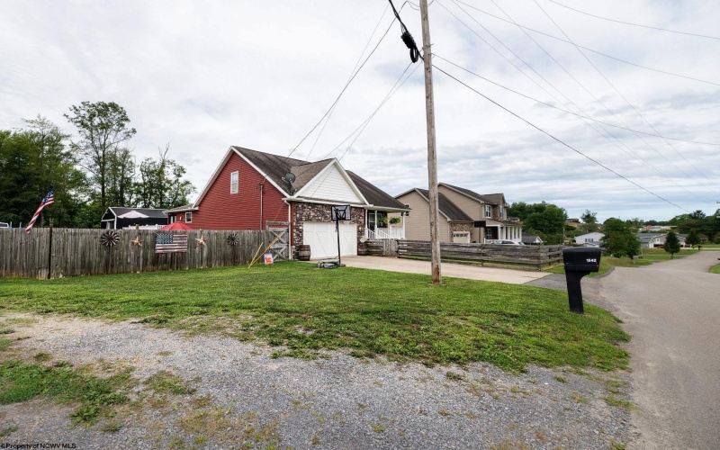 1542 Tulip Lane, Fairmont, West Virginia 26554, 3 Bedrooms Bedrooms, 8 Rooms Rooms,2 BathroomsBathrooms,Single Family Detached,For Sale,Tulip,10155785