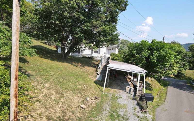 319 Spring Street, Weston, West Virginia 26452, 3 Bedrooms Bedrooms, 6 Rooms Rooms,1 BathroomBathrooms,Single Family Detached,For Sale,Spring,10155807