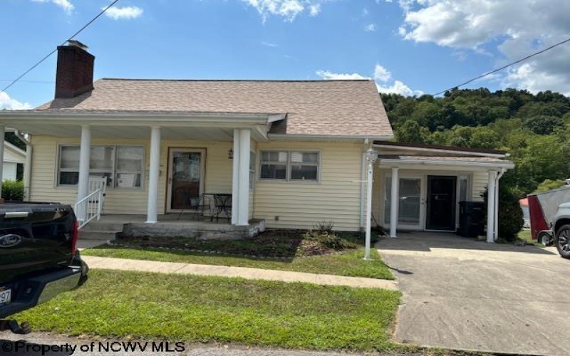 22 Reger Avenue, Buckhannon, West Virginia 26201, 4 Bedrooms Bedrooms, 7 Rooms Rooms,2 BathroomsBathrooms,Single Family Detached,For Sale,Reger,10155835