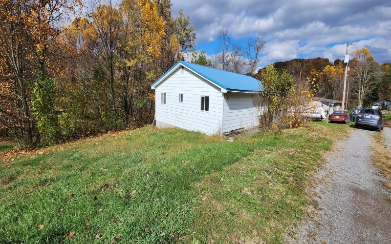 736 Beulah Road, Morgantown, West Virginia 26508, 2 Bedrooms Bedrooms, 6 Rooms Rooms,1 BathroomBathrooms,Single Family Detached,For Sale,Beulah,10151920