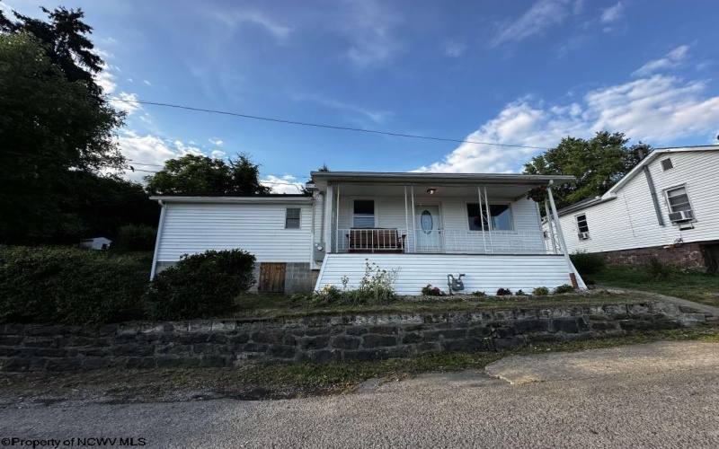 125 Long Street, Grafton, West Virginia 26354, 2 Bedrooms Bedrooms, 5 Rooms Rooms,2 BathroomsBathrooms,Single Family Detached,For Sale,Long,10155839