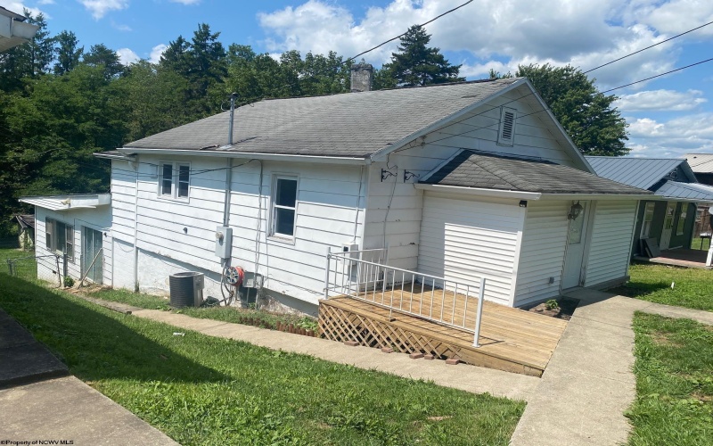 119 Pleasant Avenue, Elkins, West Virginia 26241, 2 Bedrooms Bedrooms, 6 Rooms Rooms,1 BathroomBathrooms,Single Family Detached,For Sale,Pleasant,10155847