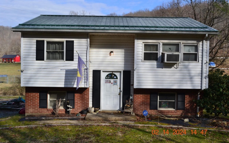 4026 Big Run Road, Walkersville, West Virginia 26447, 4 Bedrooms Bedrooms, 7 Rooms Rooms,1 BathroomBathrooms,Single Family Detached,For Sale,Big Run,10152896