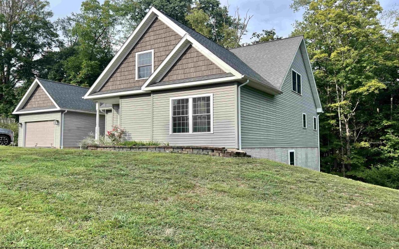 1591 Clifton Road, Fairmont, West Virginia 26554, 3 Bedrooms Bedrooms, 7 Rooms Rooms,2 BathroomsBathrooms,Single Family Detached,For Sale,Clifton,10155865