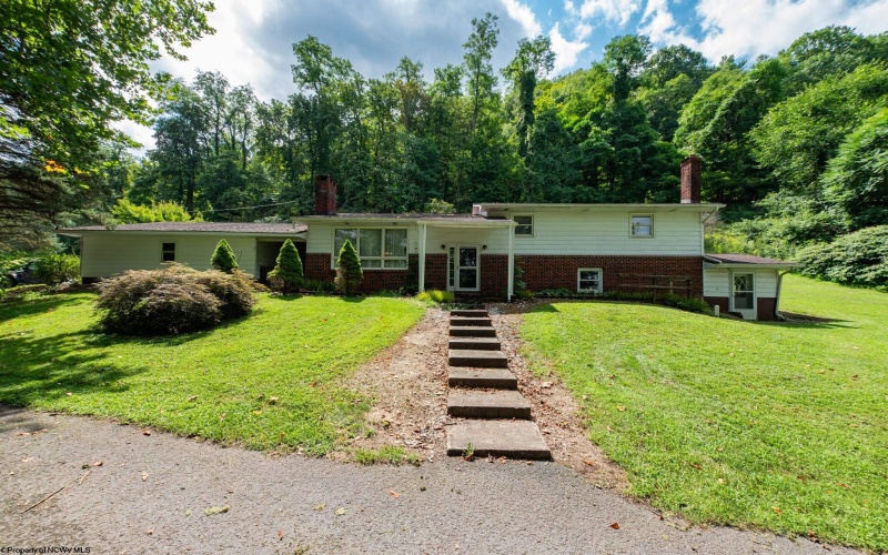 617 Catherine Street, Rowlesburg, West Virginia 26425, 3 Bedrooms Bedrooms, 9 Rooms Rooms,1 BathroomBathrooms,Single Family Detached,For Sale,Catherine,10155922