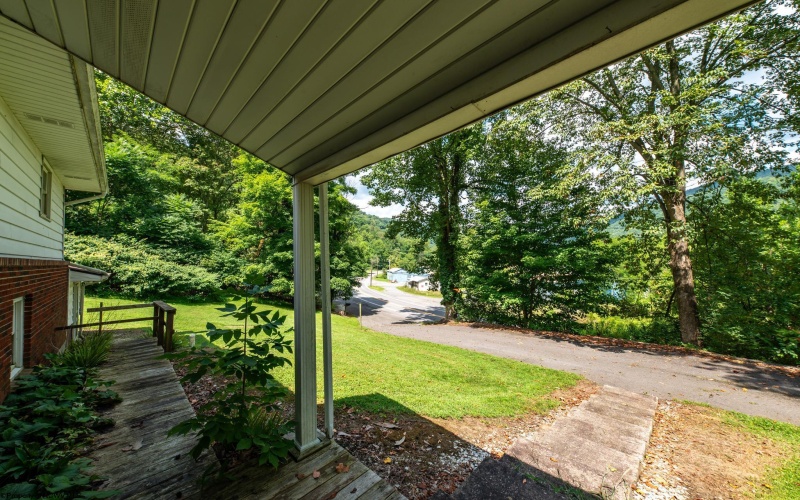 617 Catherine Street, Rowlesburg, West Virginia 26425, 3 Bedrooms Bedrooms, 9 Rooms Rooms,1 BathroomBathrooms,Single Family Detached,For Sale,Catherine,10155922