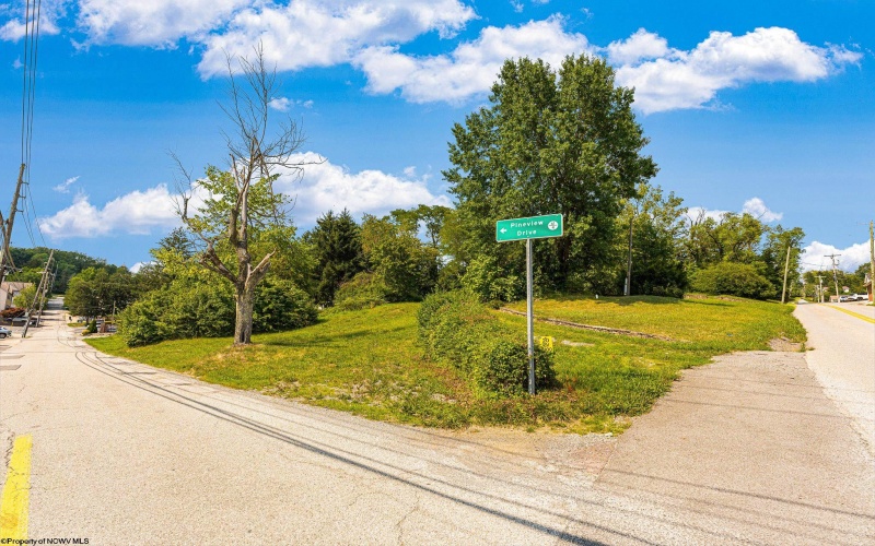 TBD Pineview Drive, Morgantown, West Virginia 26505, ,Lots/land,For Sale,Pineview,10155943