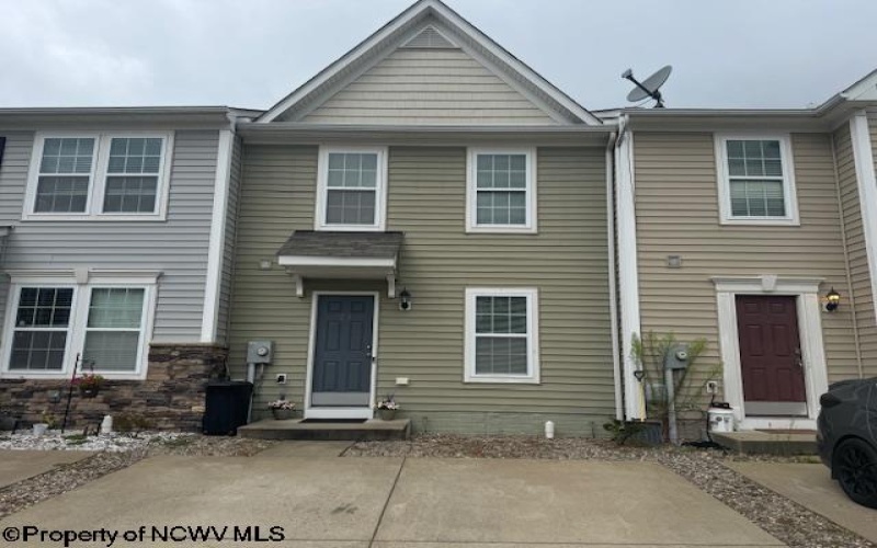 21 Stafford Circle, Fairmont, West Virginia 26554-0000, 2 Bedrooms Bedrooms, 7 Rooms Rooms,2 BathroomsBathrooms,Single Family Attached,For Sale,Stafford,10155954