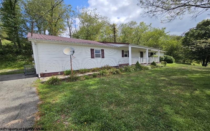 600 Clarksburg Road, Buckhannon, West Virginia 26201, 4 Bedrooms Bedrooms, 7 Rooms Rooms,2 BathroomsBathrooms,Single Family Detached,For Sale,Clarksburg,10155972