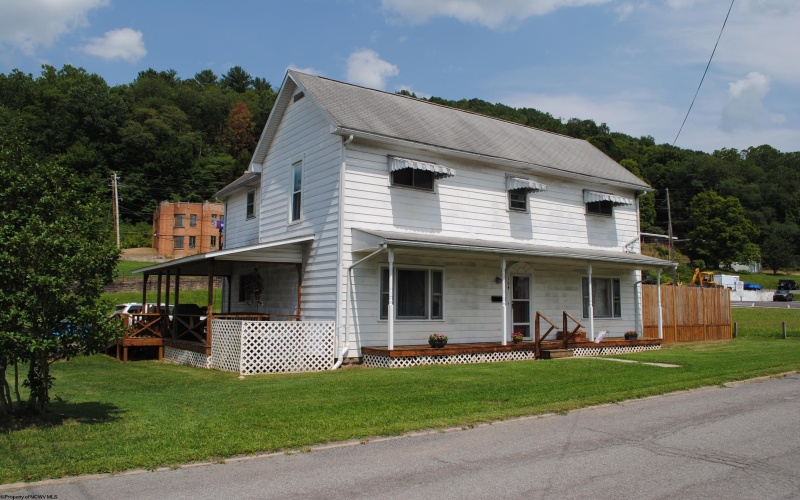 164 High Street, Philippi, West Virginia 26416, 3 Bedrooms Bedrooms, 6 Rooms Rooms,2 BathroomsBathrooms,Single Family Detached,For Sale,High,10155977