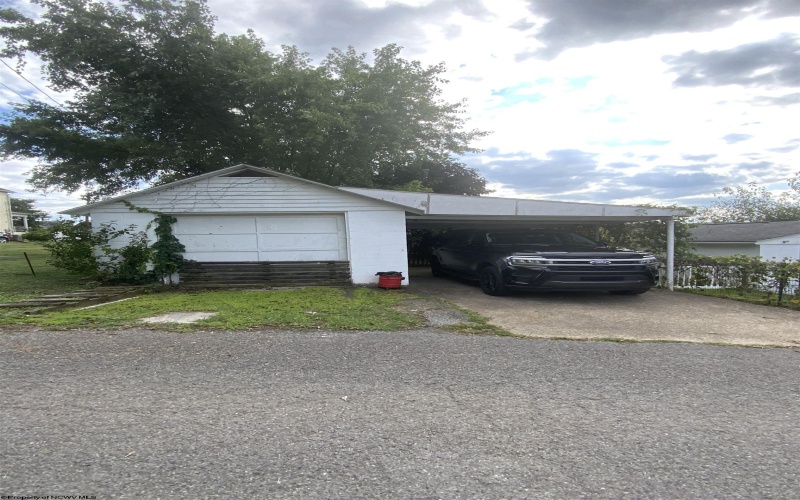 1614 Goff Avenue, Clarksburg, West Virginia 26301, 3 Bedrooms Bedrooms, 8 Rooms Rooms,1 BathroomBathrooms,Single Family Detached,For Sale,Goff,10156031