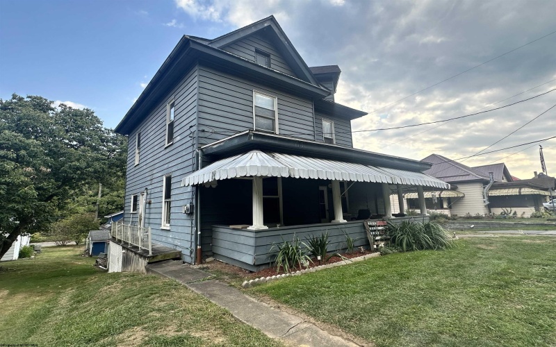 210 Main Street, Worthington, West Virginia 26591, 3 Bedrooms Bedrooms, 9 Rooms Rooms,1 BathroomBathrooms,Single Family Detached,For Sale,Main,10156065